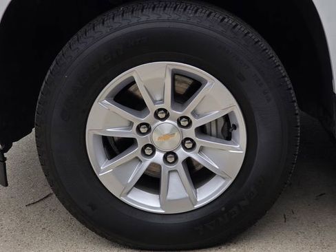 Used 2025 Chevrolet Silverado 1500 W/T RWD image 9