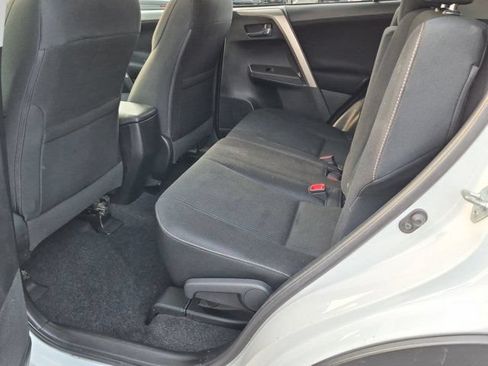 Used 2014 Toyota RAV4 XLE AWD/4WD image 16