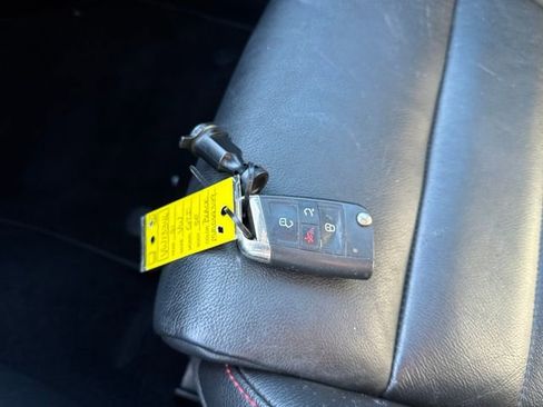 Certified 2021 Volkswagen GTI SE image 38