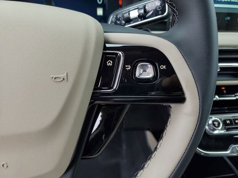New 2026 Lincoln Corsair Premiere FWD image 25