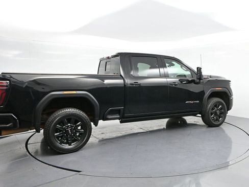 Used 2024 GMC Sierra 2500 AT4 w/ AT4 Premium Plus Package AWD/4WD image 8