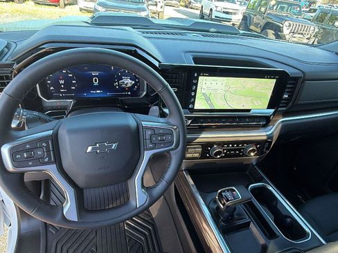 Used 2026 Chevrolet Silverado 1500 LT Trail Boss w/ LT Trail Boss Premium Package AWD/4WD image 23