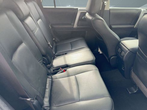 Used 2016 Toyota 4Runner SR5 image 28