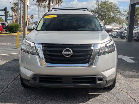 Used 2022 Nissan Pathfinder SV FWD image 2