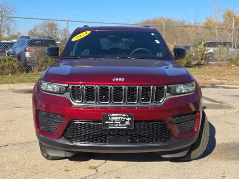 Certified 2024 Jeep Grand Cherokee Laredo X w/ Luxury Tech Group I image 4