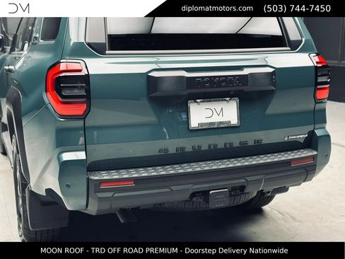 Used 2025 Toyota 4Runner TRD Off-Road Premium AWD/4WD image 16