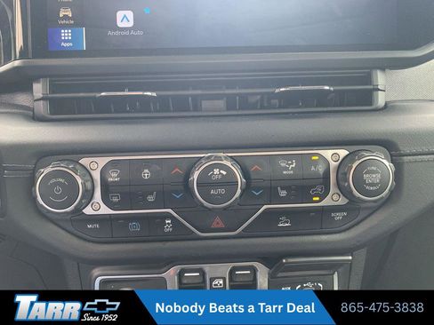 Used 2024 Jeep Wrangler Unlimited Sahara AWD/4WD image 15