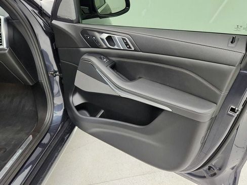 Used 2019 BMW X5 xDrive50i w/ Executive Package image 27