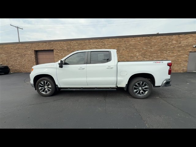 Certified 2022 Chevrolet Silverado 1500 LT w/ All Star Edition Plus AWD/4WD image 5