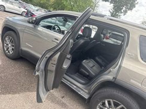 Used 2019 GMC Acadia SLT AWD/4WD image 11