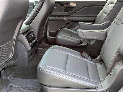 New 2025 Lincoln Aviator AWD w/ Jet Appearance Package image 14