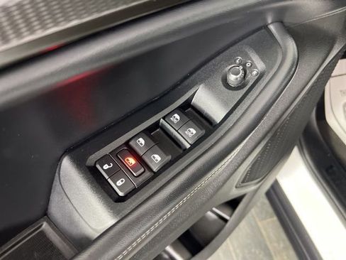 Used 2023 Jeep Grand Cherokee Altitude image 12