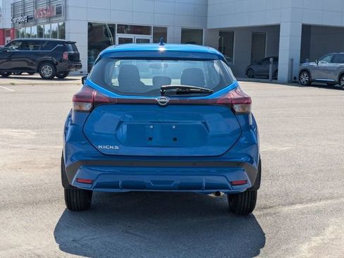 New 2025 Nissan Kicks Play S image 4