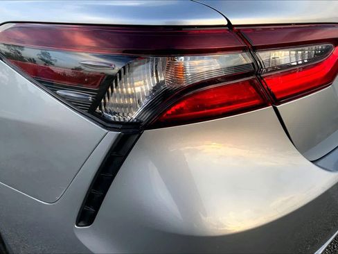 Used 2024 Toyota Camry SE image 27