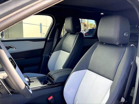 New 2026 Land Rover Range Rover Velar Dynamic SE image 9