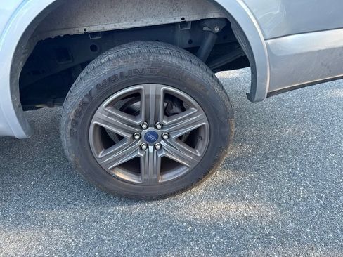 Used 2020 Ford F150 XLT w/ Equipment Group 302A Luxury AWD/4WD image 9
