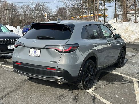 Used 2024 Honda HR-V Sport image 5