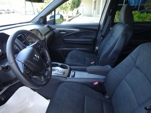 Used 2022 Honda Pilot Sport image 13