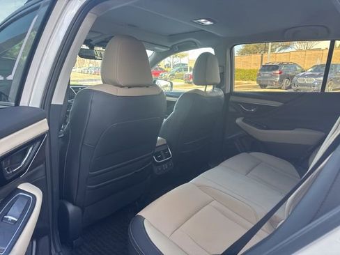 Used 2025 Subaru Outback Limited image 11