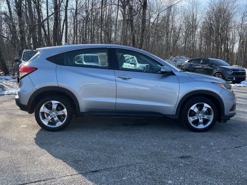 Used 2021 Honda HR-V LX image 12