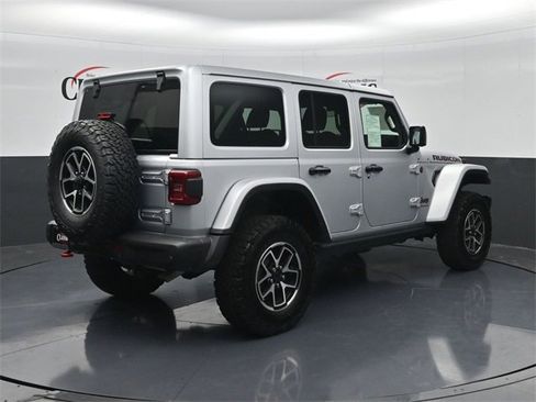Used 2024 Jeep Wrangler Unlimited Rubicon image 7