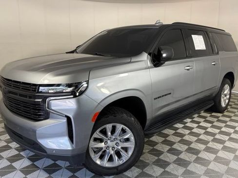 Used 2023 Chevrolet Suburban Premier RWD image 1