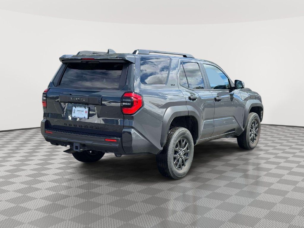 Used 2025 Toyota 4Runner SR5 AWD/4WD image 7