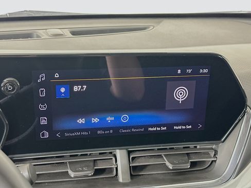 Used 2025 Chevrolet Trax LT w/ LT Convenience Package image 19