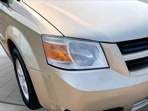 Used 2010 Dodge Grand Caravan Hero w/ Popular Equipment Group FWD image 25