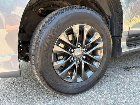 Used 2023 Lexus GX 460 Premium w/ Premium Package AWD/4WD image 12