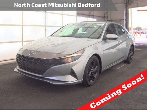 Used 2023 Hyundai Elantra SEL FWD image 1