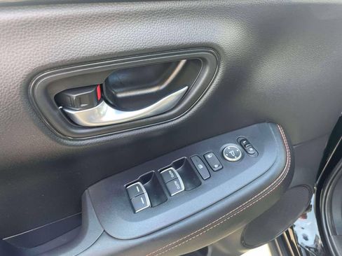Certified 2024 Honda HR-V Sport image 18