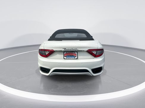 Used 2018 Maserati GranTurismo MC RWD image 5