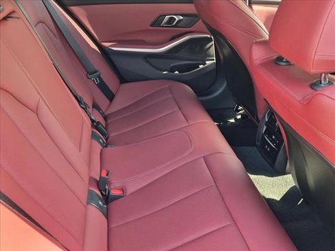 Used 2025 BMW 330i Sedan w/ M Sport Package RWD image 19
