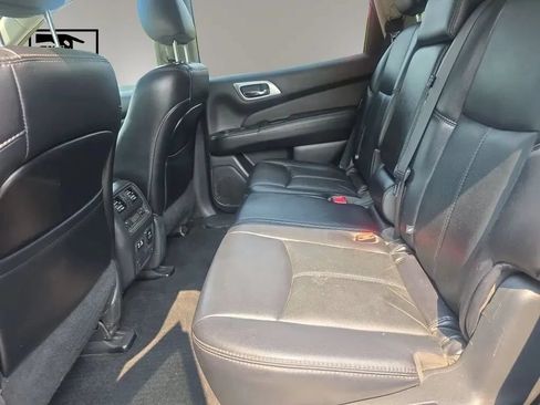 Used 2019 Nissan Pathfinder SL AWD/4WD image 10