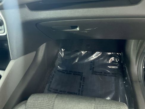 Used 2020 Hyundai Santa Fe SE image 32