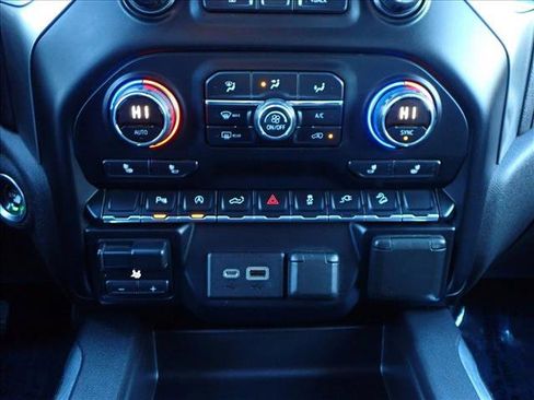 Used 2019 Chevrolet Silverado 1500 RST image 15