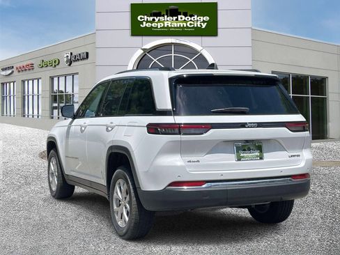 Used 2023 Jeep Grand Cherokee Limited AWD/4WD image 8