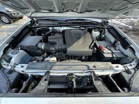 Used 2023 Toyota Tacoma TRD Off-Road image 19
