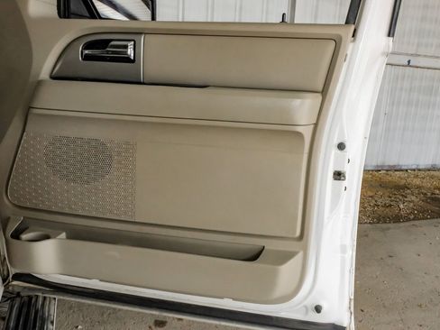 Used 2014 Ford Expedition EL Limited w/ Equipment Group 301A AWD/4WD image 46