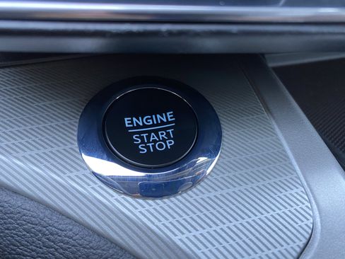 Used 2023 Ford Explorer XLT w/ Equipment Group 202A image 26