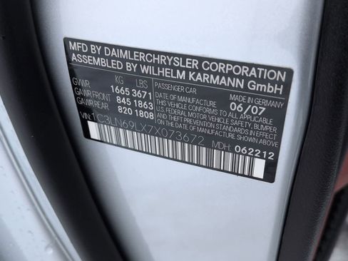 Used 2007 Chrysler Crossfire Limited image 25