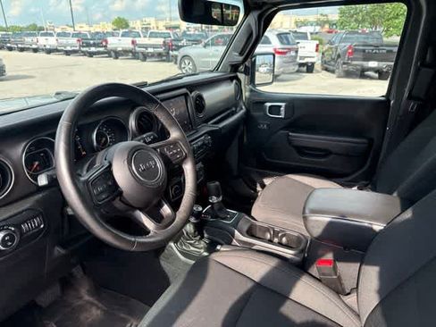 Used 2020 Jeep Gladiator Sport w/ Quick Order Package 24S AWD/4WD image 11