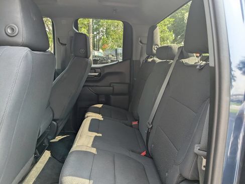 Used 2020 Chevrolet Silverado 1500 Custom w/ Custom Value Package RWD image 12