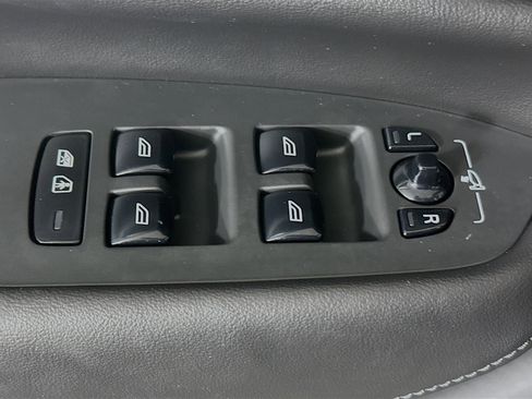 Used 2023 Volvo XC90 B6 Core image 14