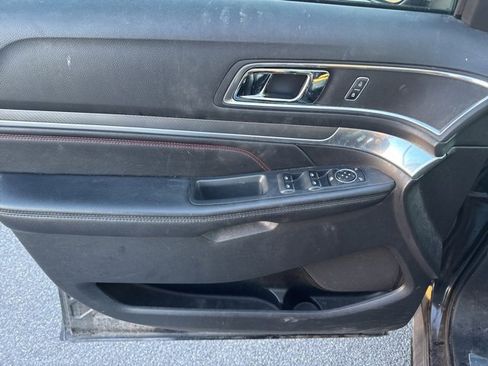 Used 2016 Ford Explorer Sport image 16