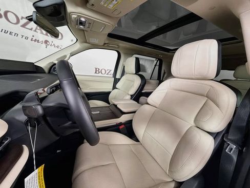 New 2027 Lincoln Navigator Reserve w/ Jet Appearance Package AWD/4WD image 22