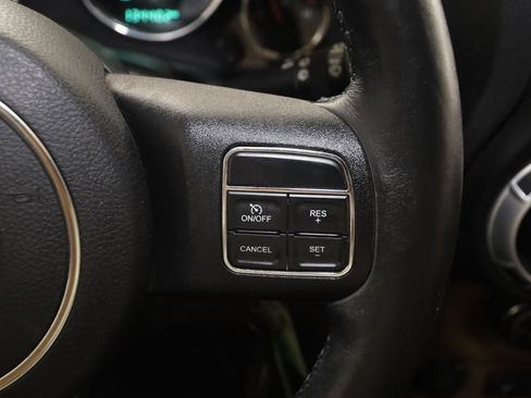 Used 2015 Jeep Wrangler Unlimited Sahara w/ Connectivity Group AWD/4WD image 32