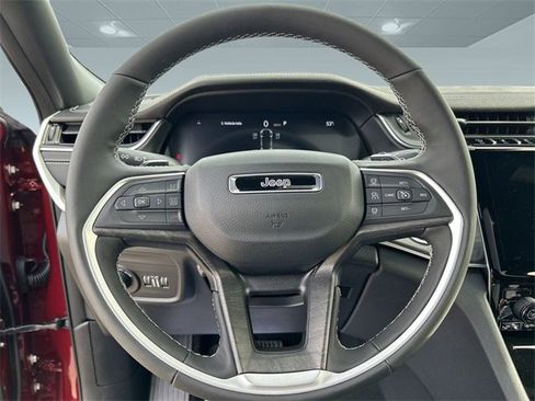 New 2025 Jeep Grand Cherokee L Limited w/ Luxury Tech Group II image 15