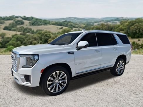Used 2022 GMC Yukon Denali w/ Max Trailering Package AWD/4WD image 3